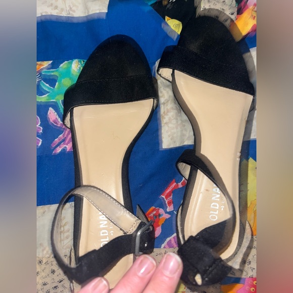 🚨LAST CHANCE Short Black Suede Wedge - Picture 7 of 8